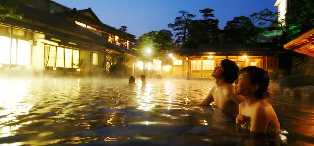 混浴露天風呂 夜のイメージ