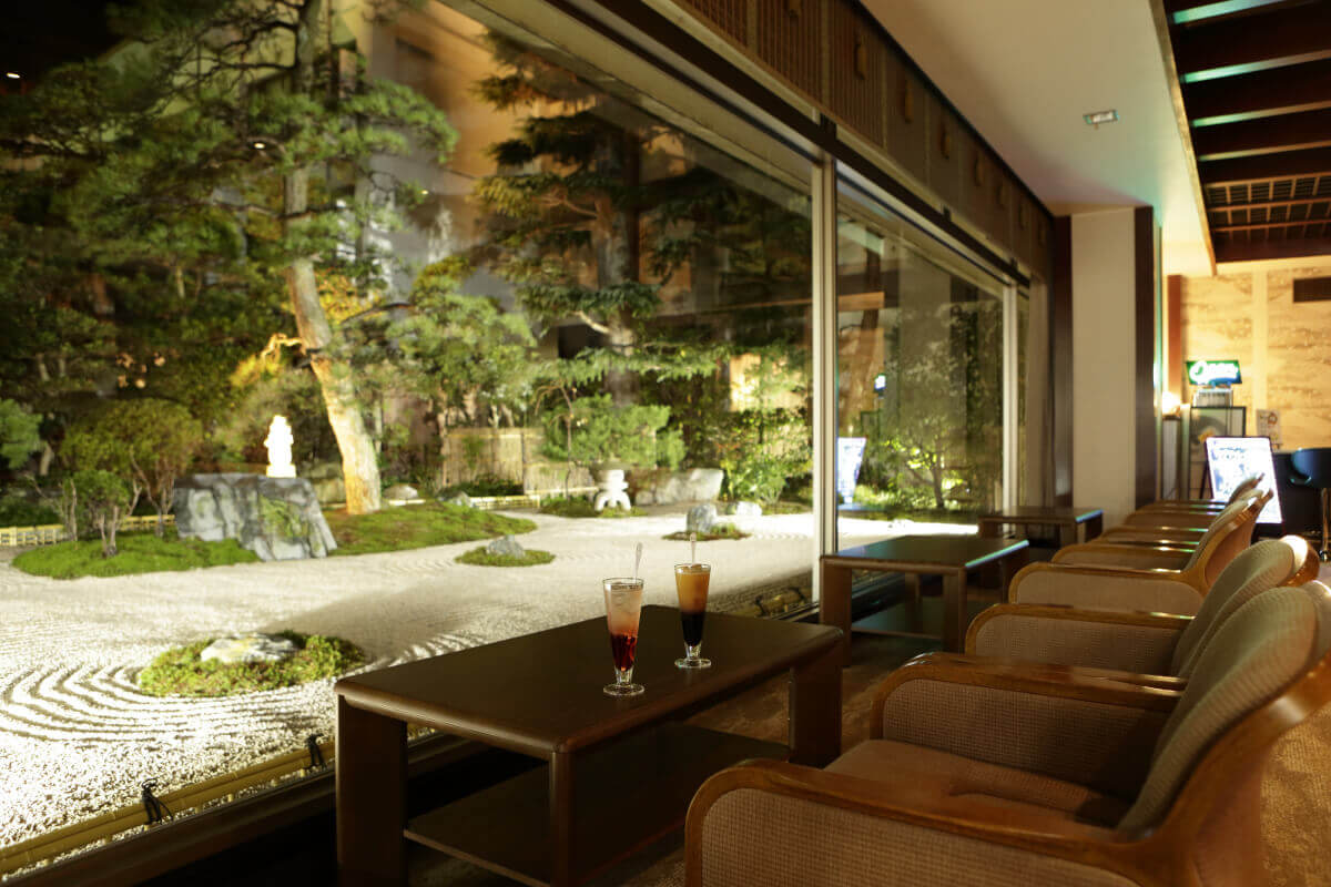 棟⽅志功の絵画