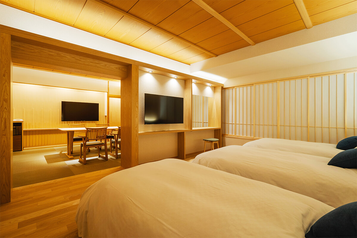 紅天華（こうてんか）、藍⾵華（らんふうか）