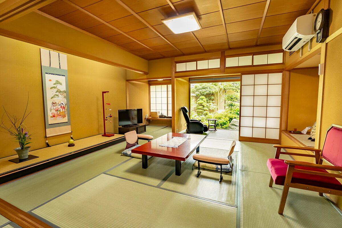 御座所棟 露天⾵呂付 常盤之間