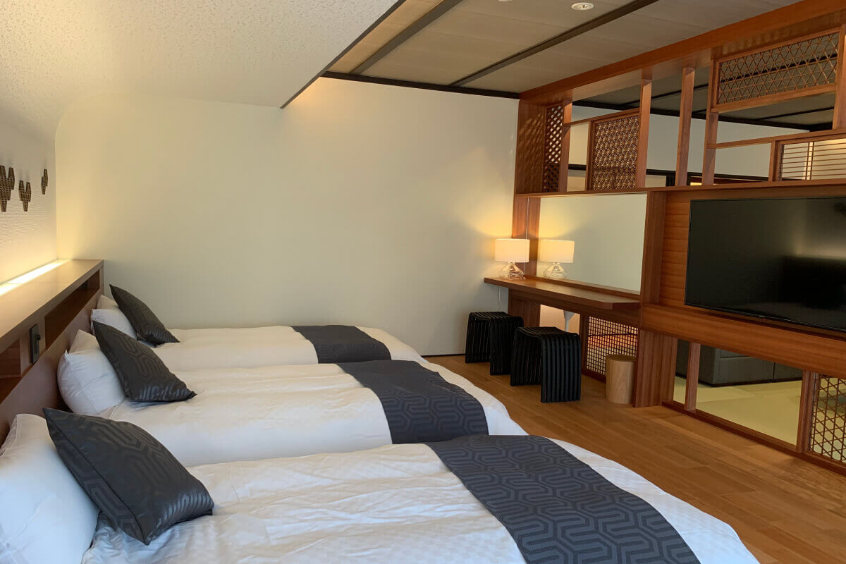 4ベット ⽩銀華